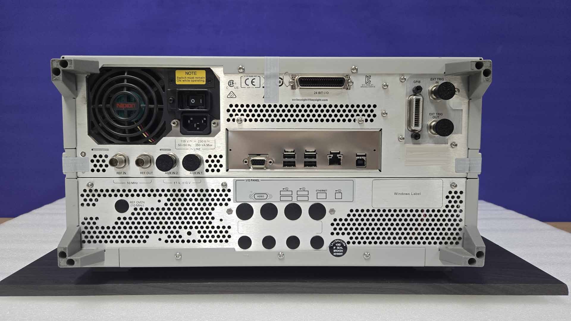 사진 사용됨 AGILENT / HP / HEWLETT-PACKARD / KEYSIGHT E5071C 판매용