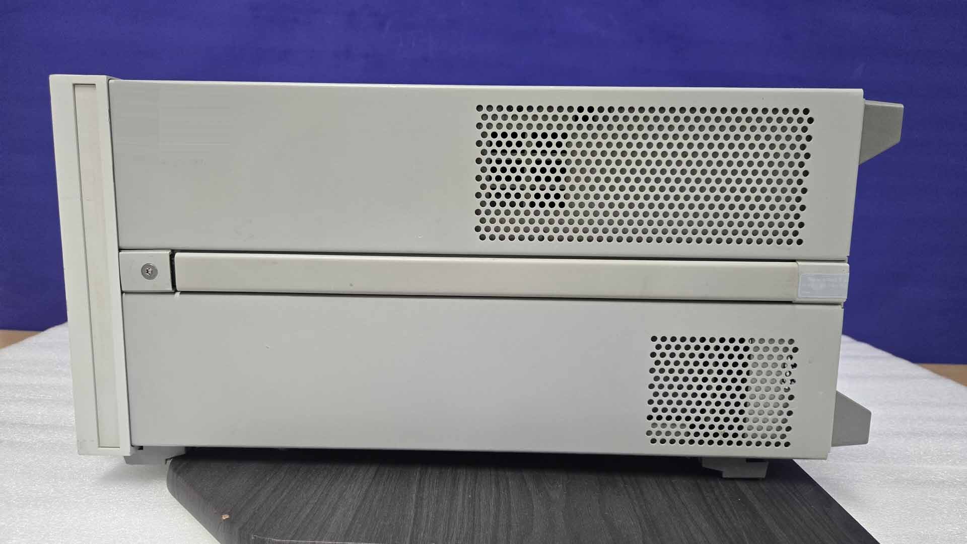 사진 사용됨 AGILENT / HP / HEWLETT-PACKARD / KEYSIGHT E5071C 판매용