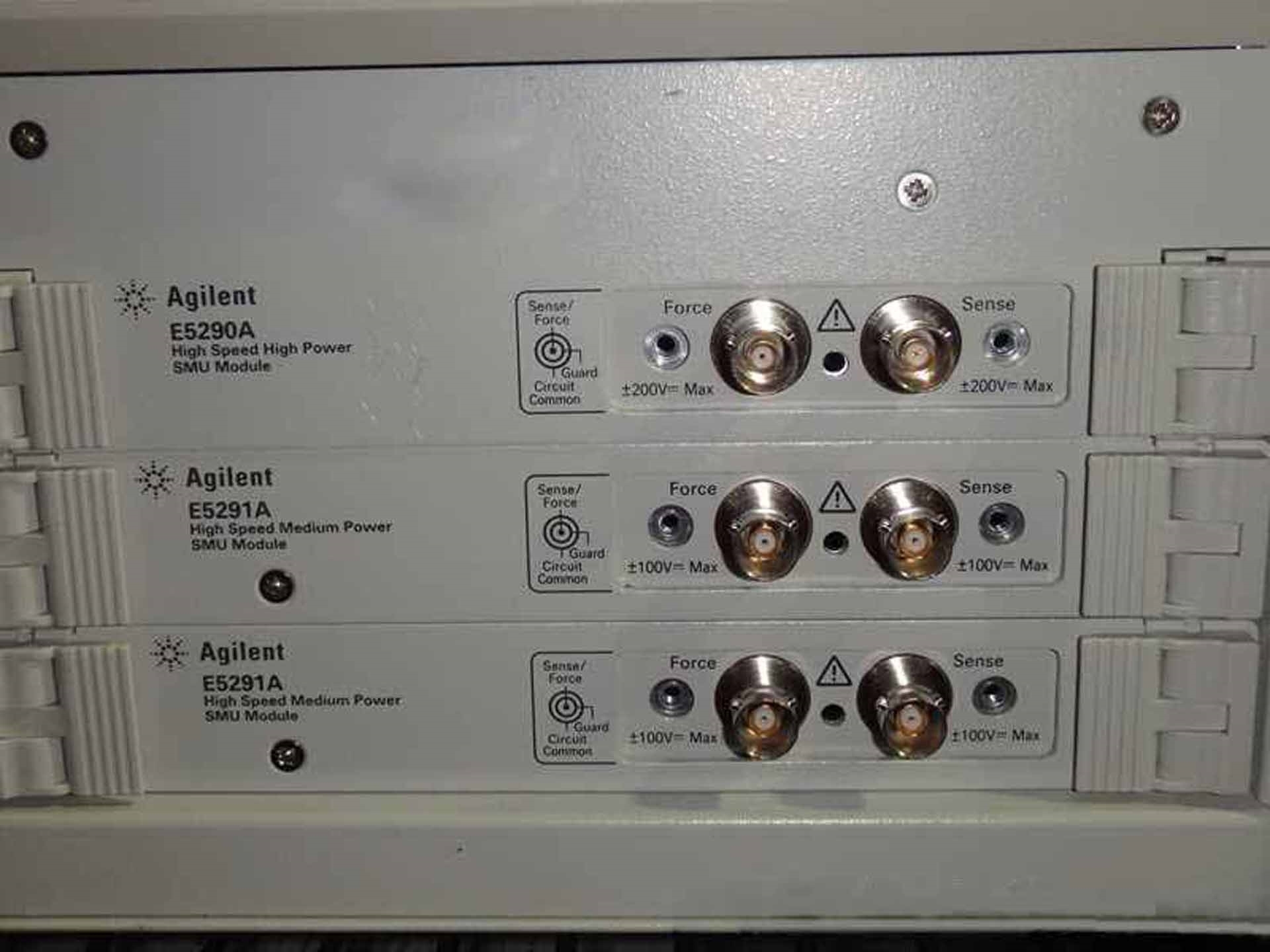 圖為 已使用的 AGILENT / HP / HEWLETT-PACKARD / KEYSIGHT E5260A 待售