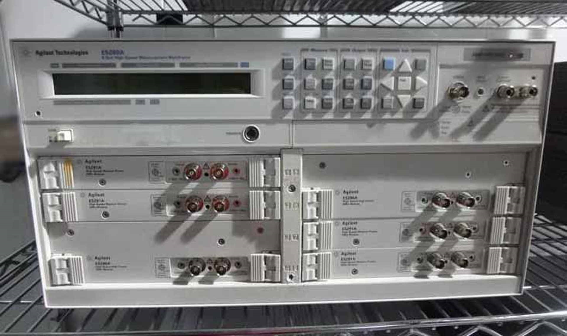 圖為 已使用的 AGILENT / HP / HEWLETT-PACKARD / KEYSIGHT E5260A 待售