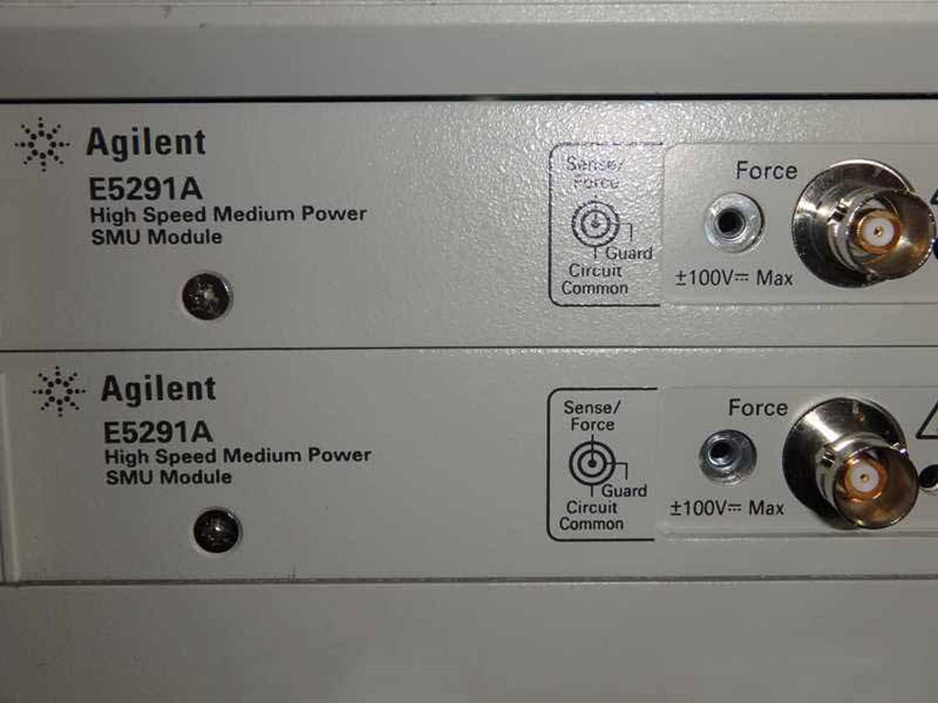 사진 사용됨 AGILENT / HP / HEWLETT-PACKARD / KEYSIGHT E5260A 판매용