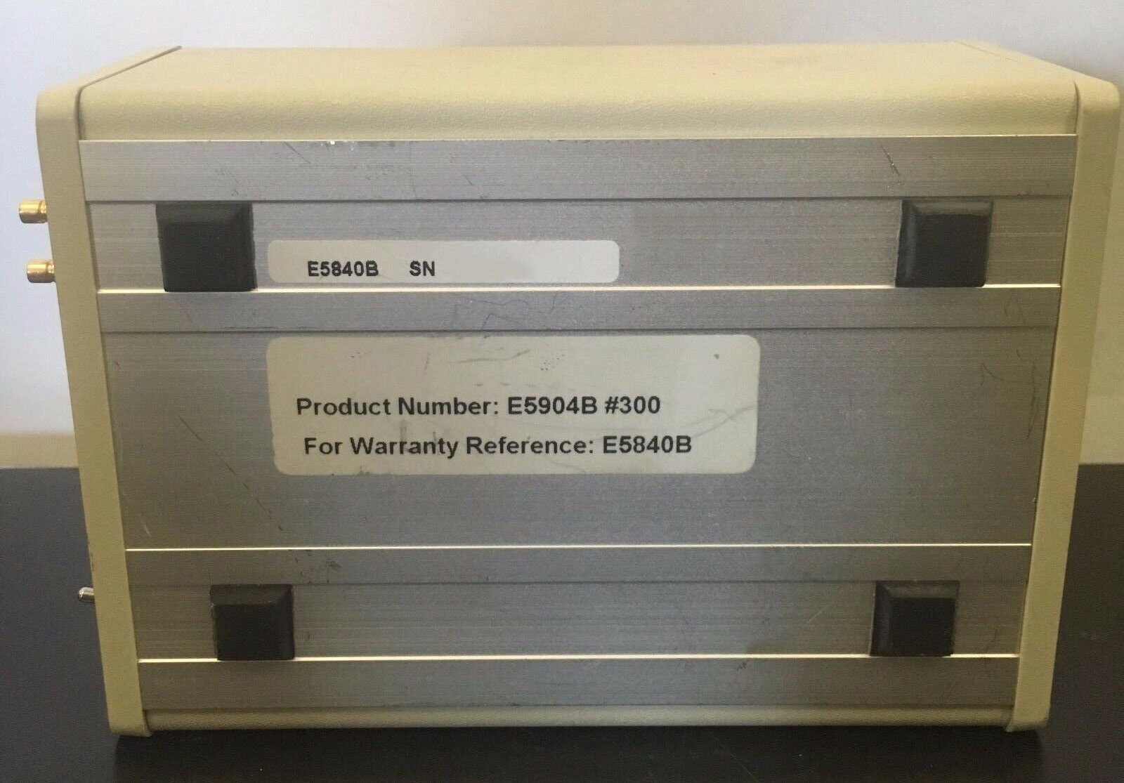 Foto Verwendet AGILENT / HP / HEWLETT-PACKARD / KEYSIGHT E5904B Zum Verkauf