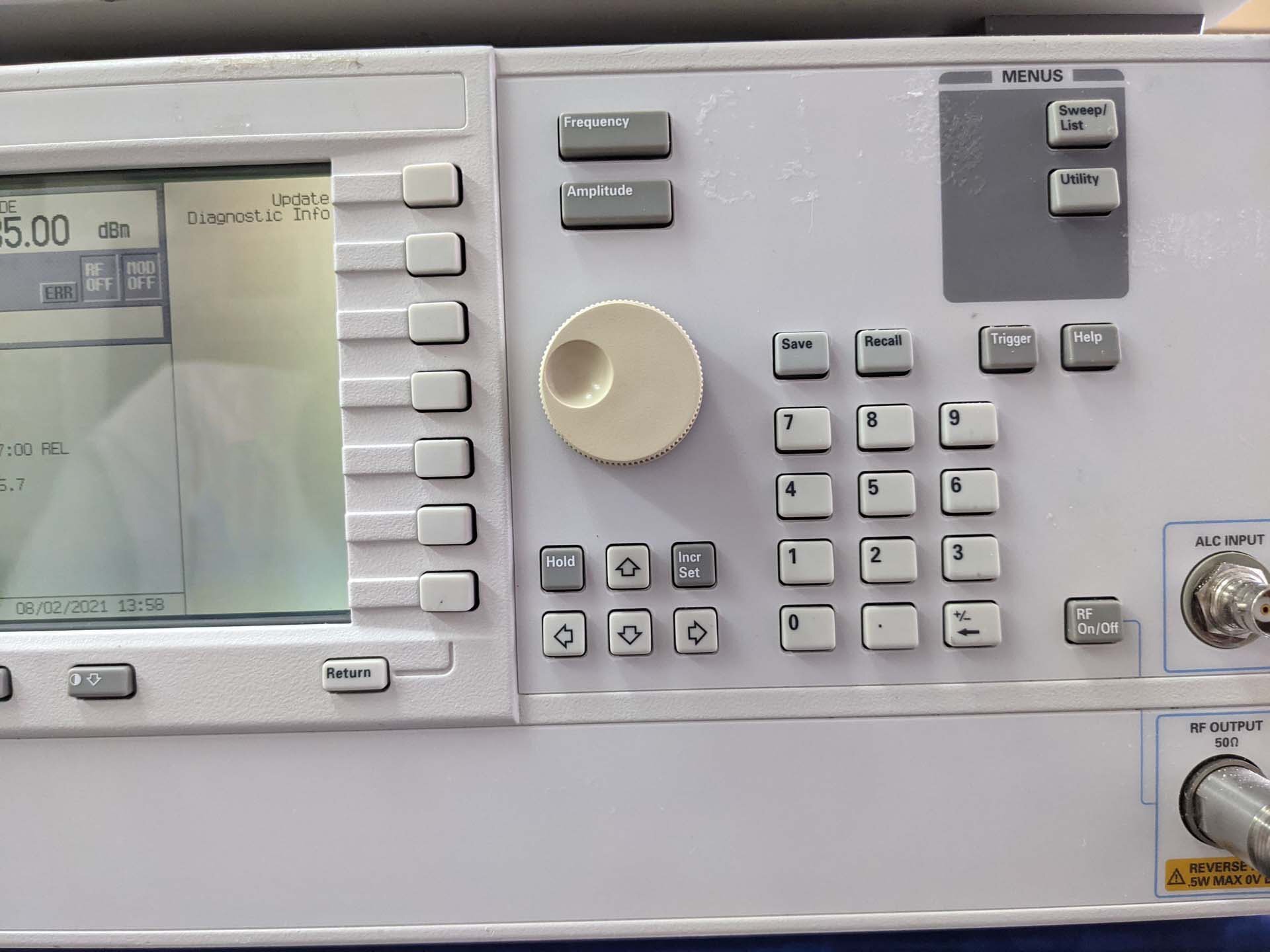 Photo Used AGILENT / HP / HEWLETT-PACKARD / KEYSIGHT E8247C For Sale