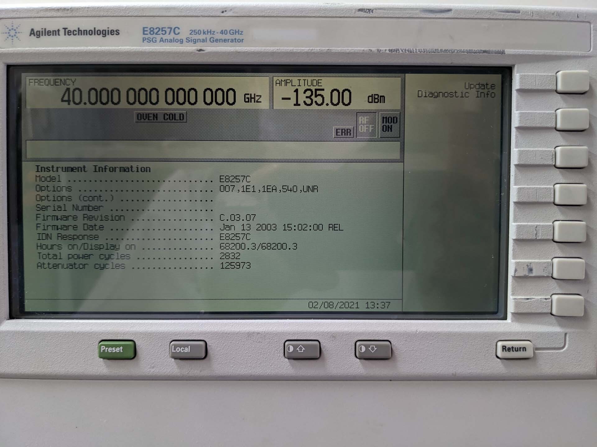 Photo Utilisé AGILENT / HP / HEWLETT-PACKARD / KEYSIGHT E8257C À vendre