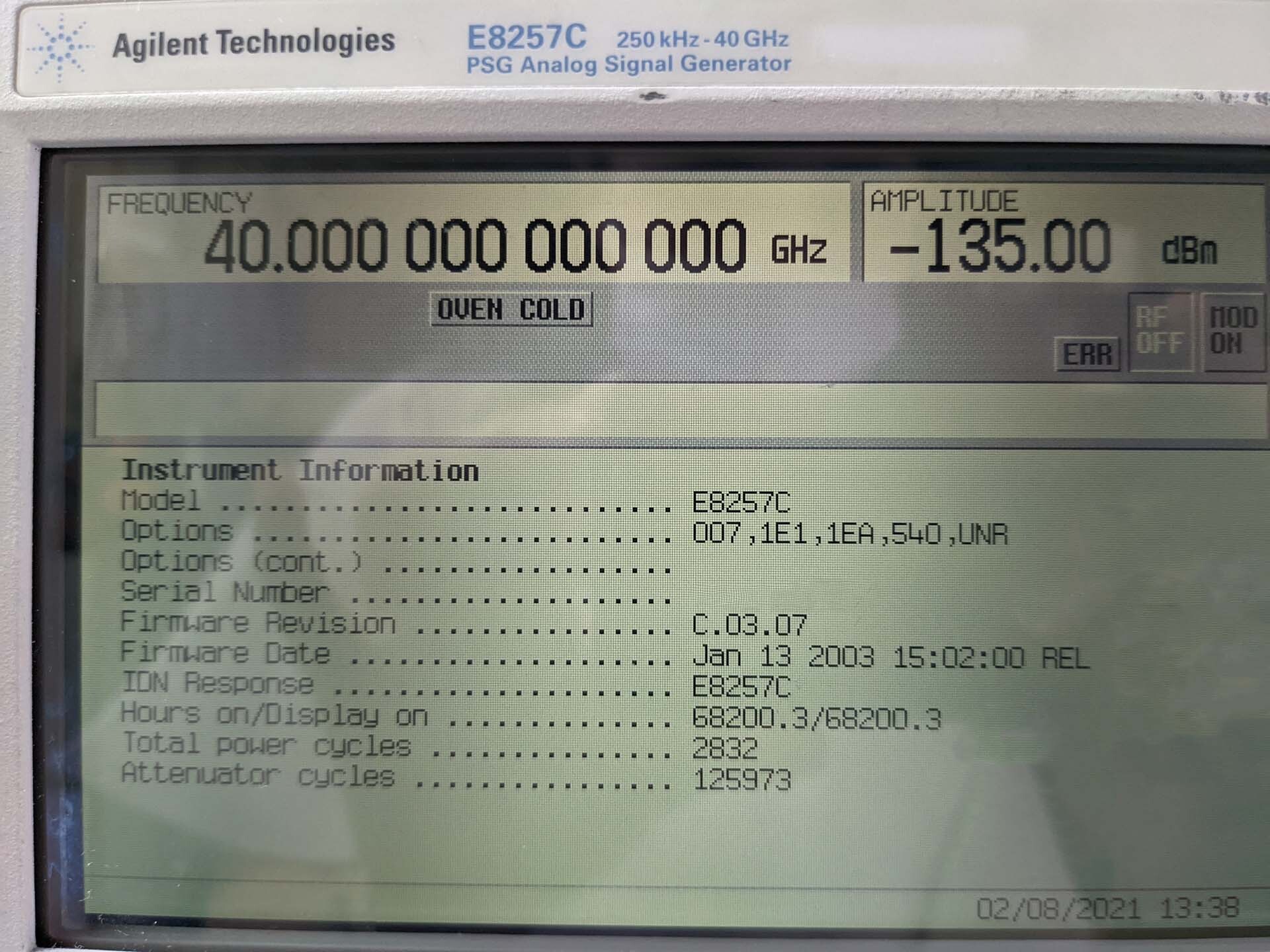 Photo Used AGILENT / HP / HEWLETT-PACKARD / KEYSIGHT E8257C For Sale