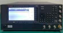 Photo Used AGILENT / HP / HEWLETT-PACKARD / KEYSIGHT E8257D For Sale