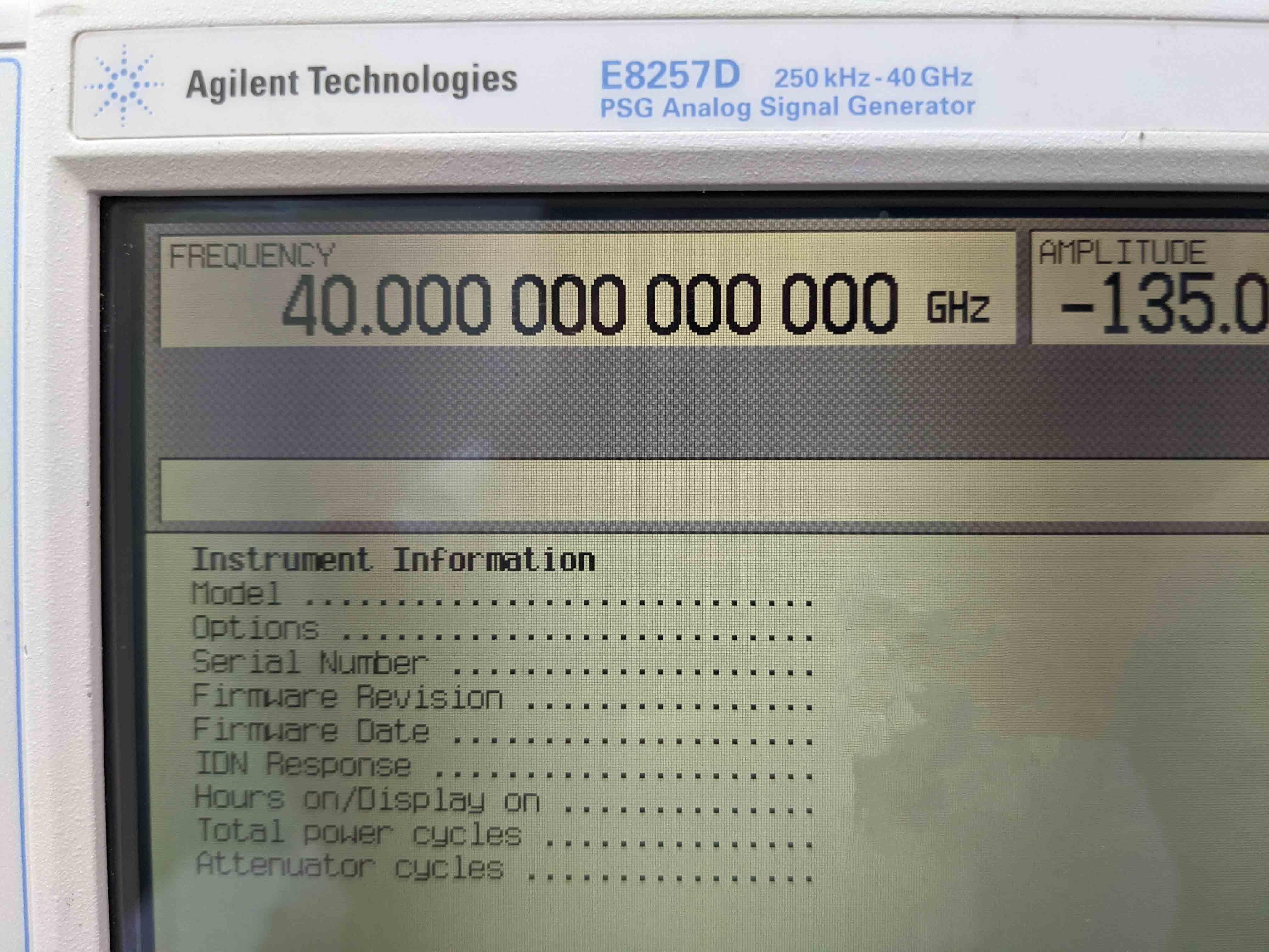 Photo Used AGILENT / HP / HEWLETT-PACKARD / KEYSIGHT E8257D For Sale