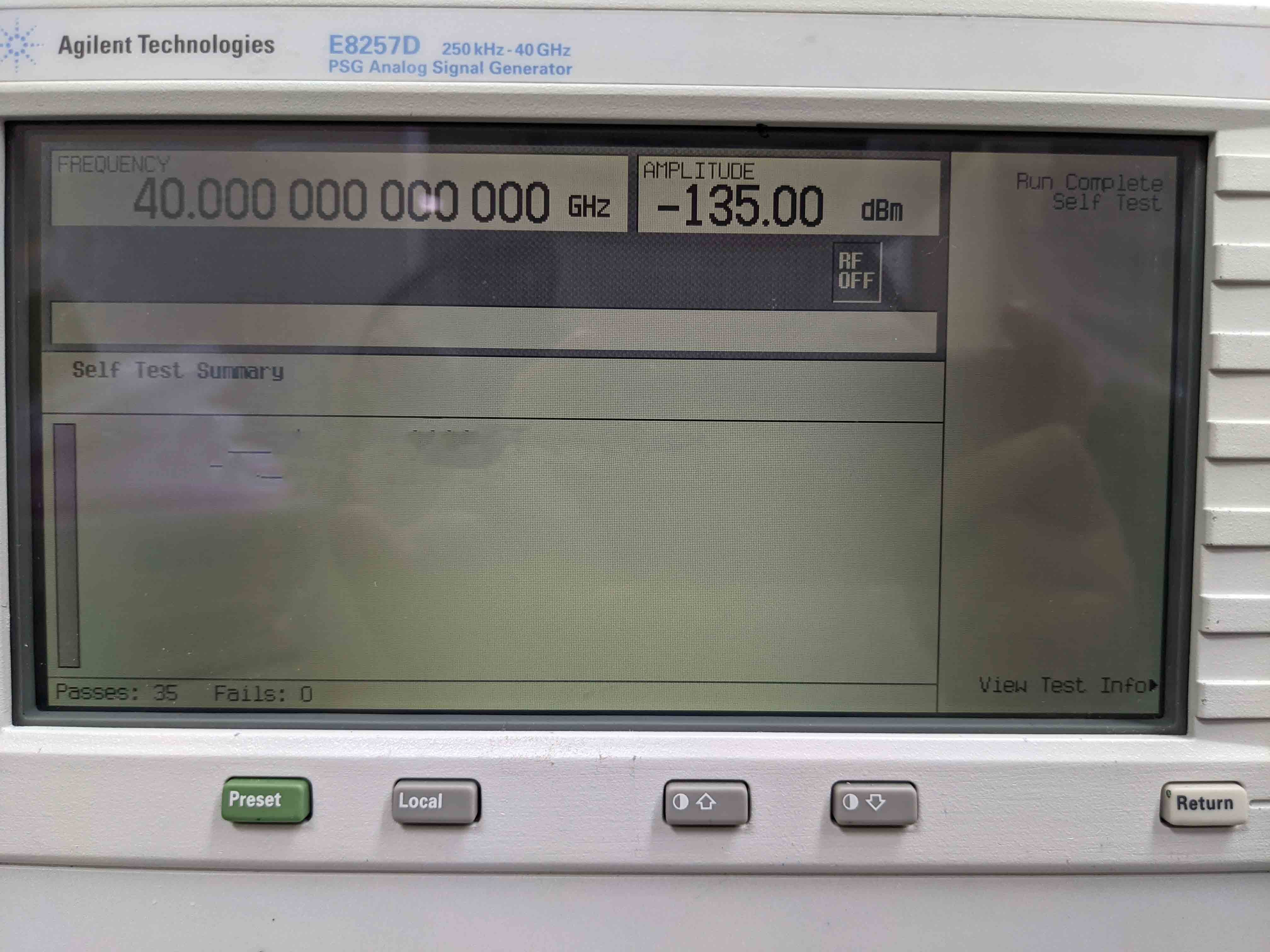 Foto Verwendet AGILENT / HP / HEWLETT-PACKARD / KEYSIGHT E8257D Zum Verkauf