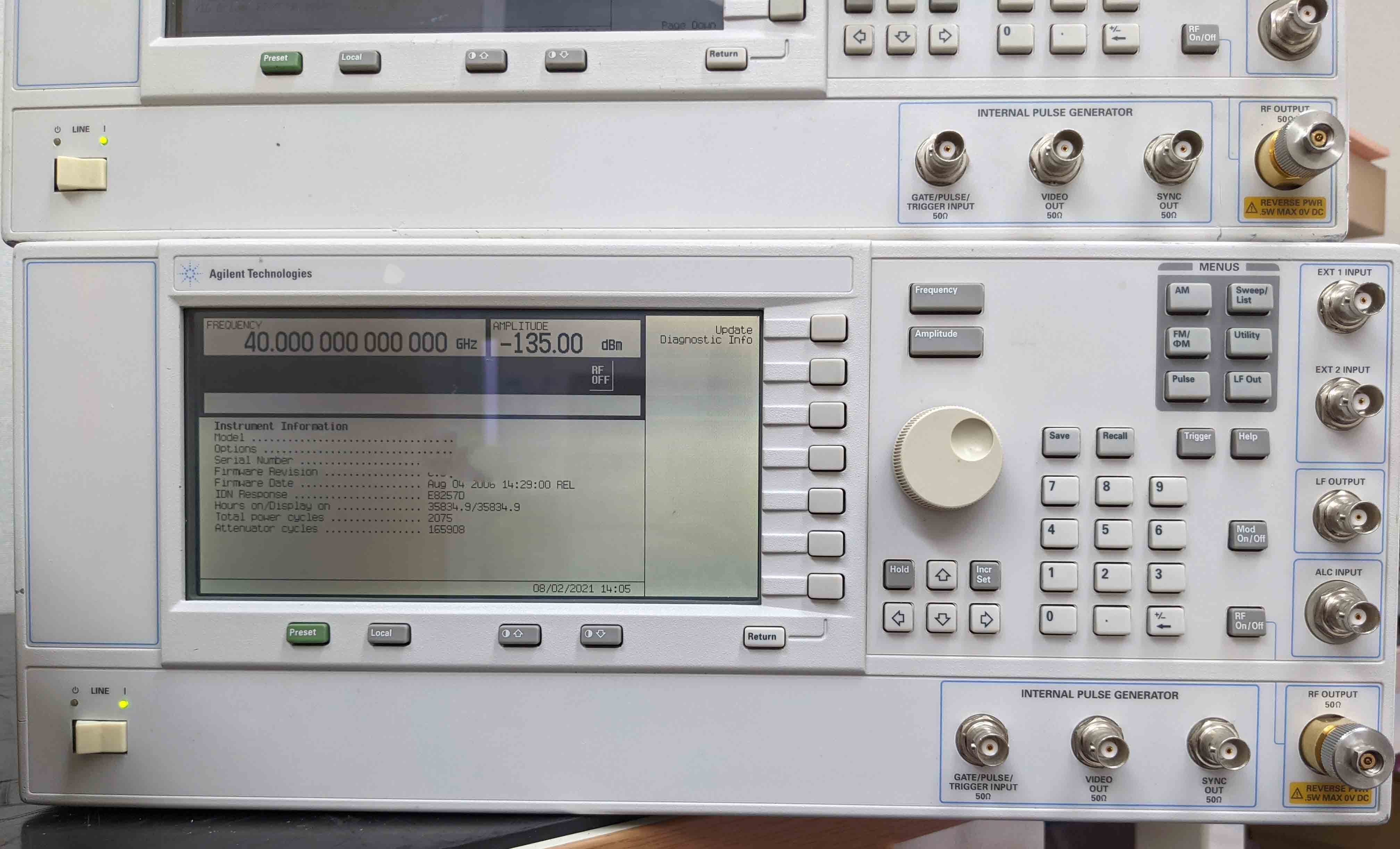 Photo Used AGILENT / HP / HEWLETT-PACKARD / KEYSIGHT E8257D For Sale