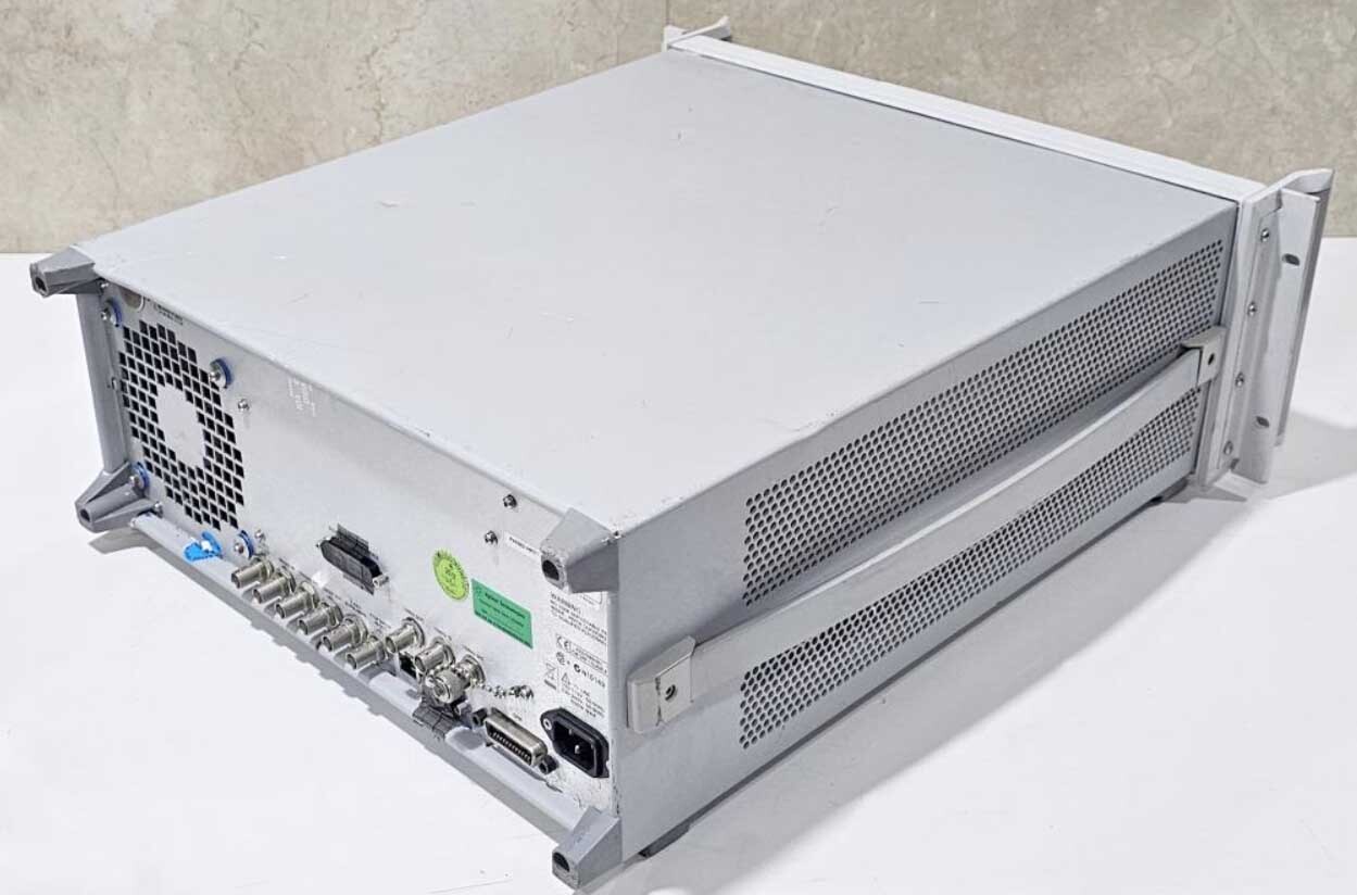 图为 已使用的 AGILENT / HP / HEWLETT-PACKARD / KEYSIGHT E8257D 待售