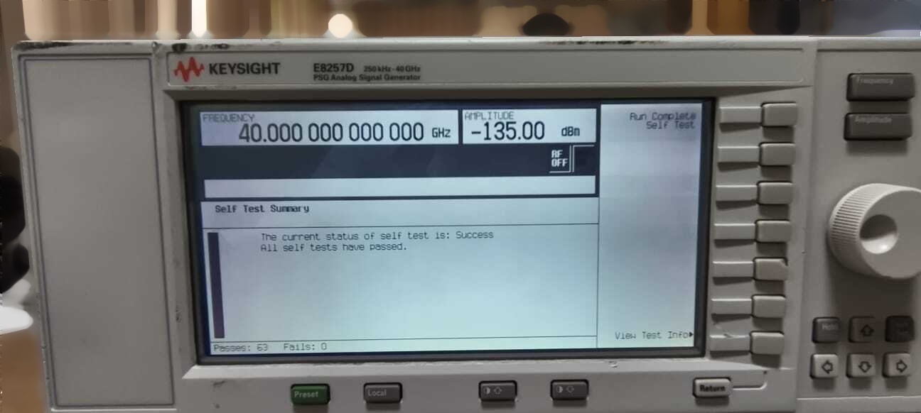Foto Verwendet AGILENT / HP / HEWLETT-PACKARD / KEYSIGHT E8257D Zum Verkauf