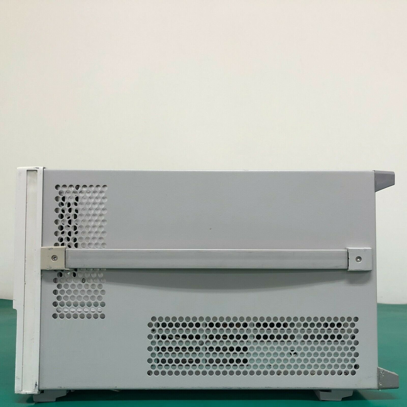 图为 已使用的 AGILENT / HP / HEWLETT-PACKARD / KEYSIGHT E8362B 待售