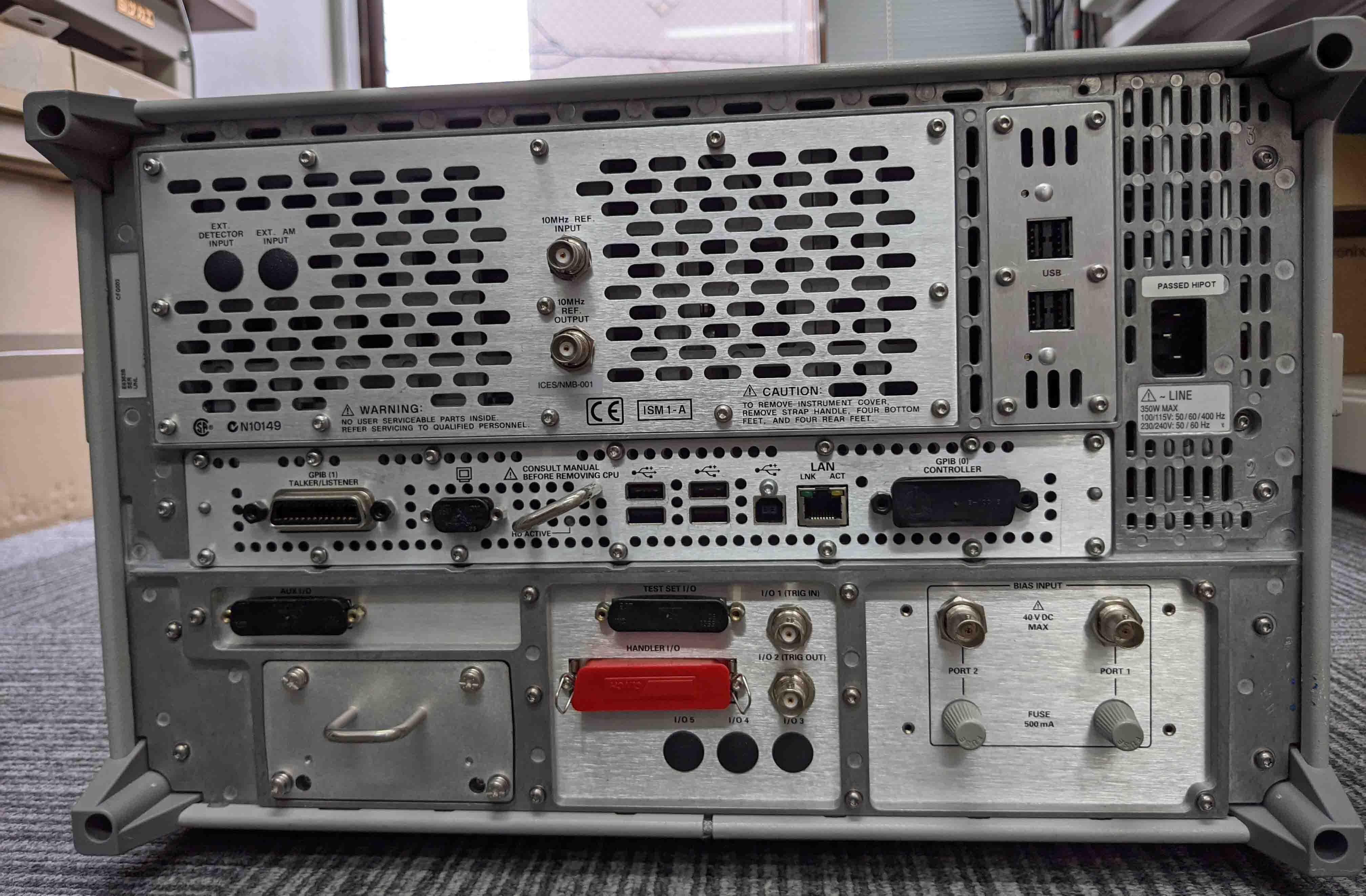 Photo Utilisé AGILENT / HP / HEWLETT-PACKARD / KEYSIGHT E8363B À vendre