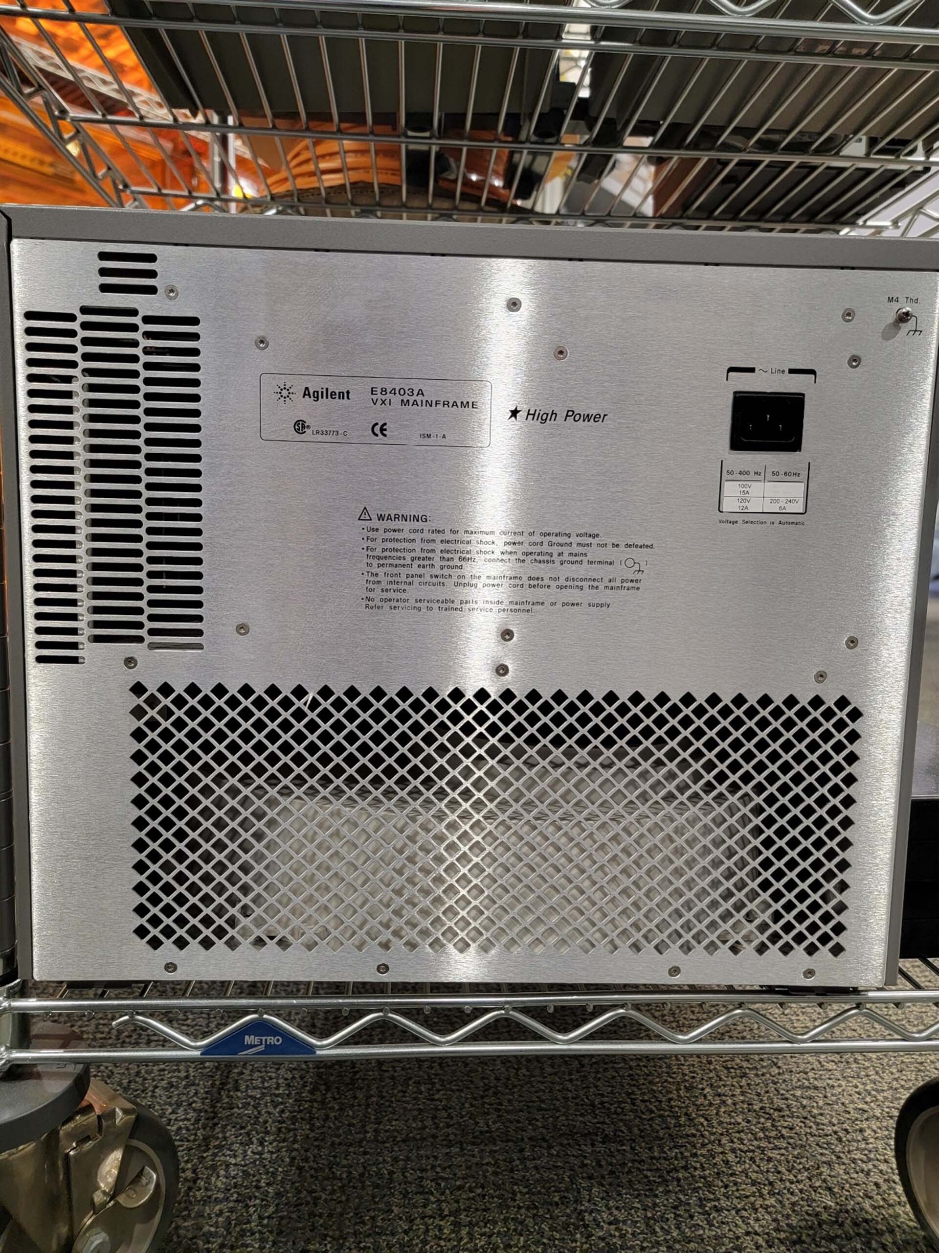 Foto Verwendet AGILENT / HP / HEWLETT-PACKARD / KEYSIGHT E8403A Zum Verkauf