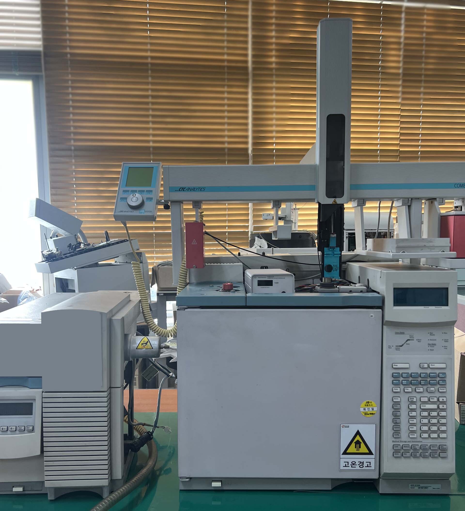 사진 사용됨 AGILENT / HP / HEWLETT-PACKARD / KEYSIGHT 5973N 판매용