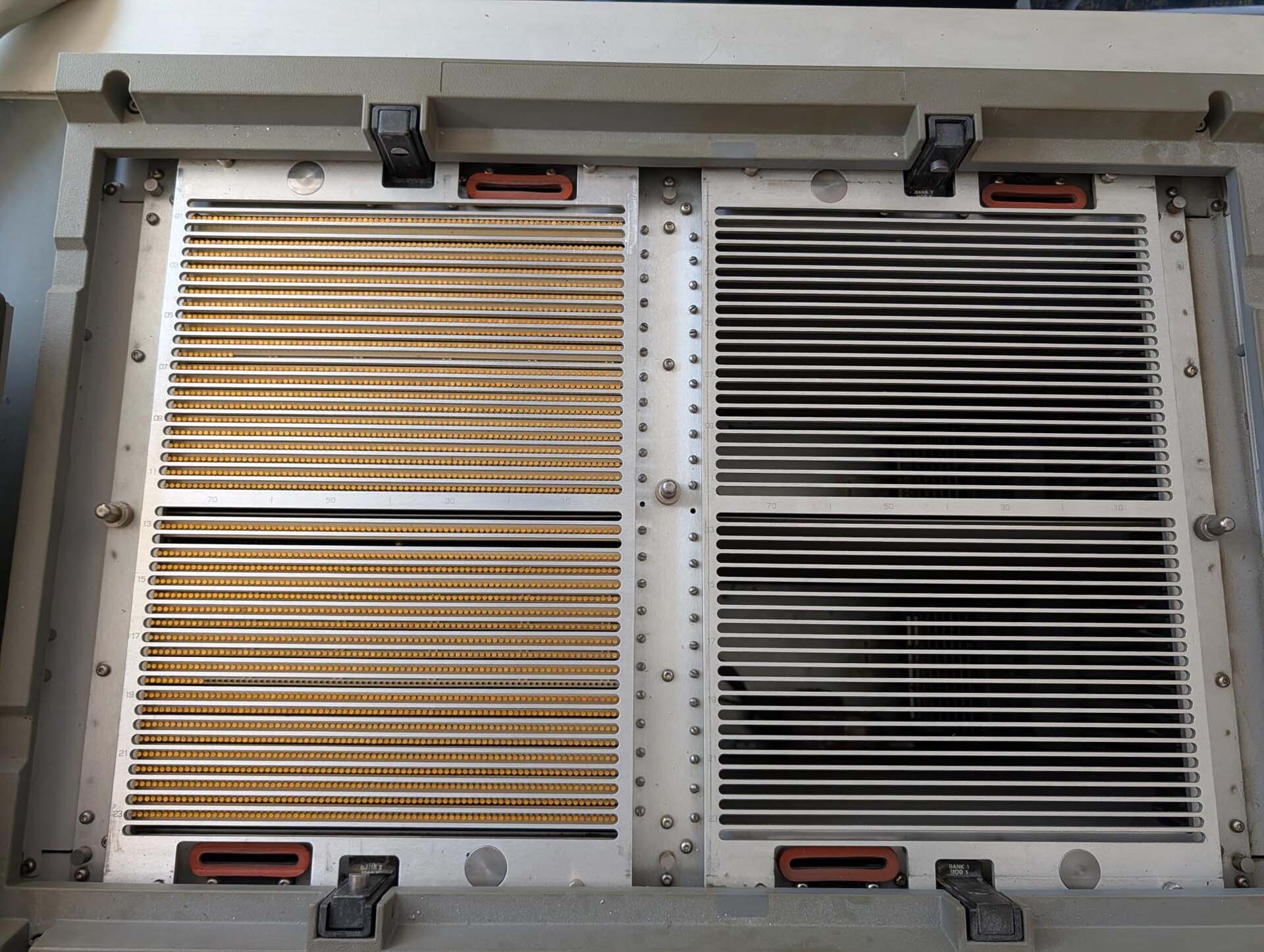 Photo Used AGILENT / HP / HEWLETT-PACKARD / KEYSIGHT i3070 Series III For Sale