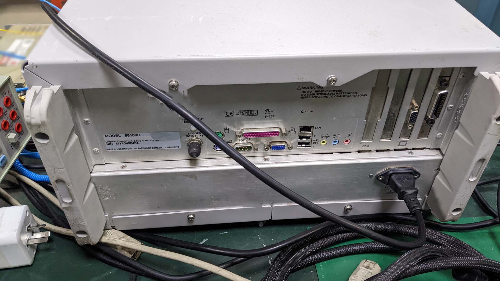 Foto Verwendet AGILENT / HP / HEWLETT-PACKARD / KEYSIGHT Infiniium DCA-J 86100C Zum Verkauf