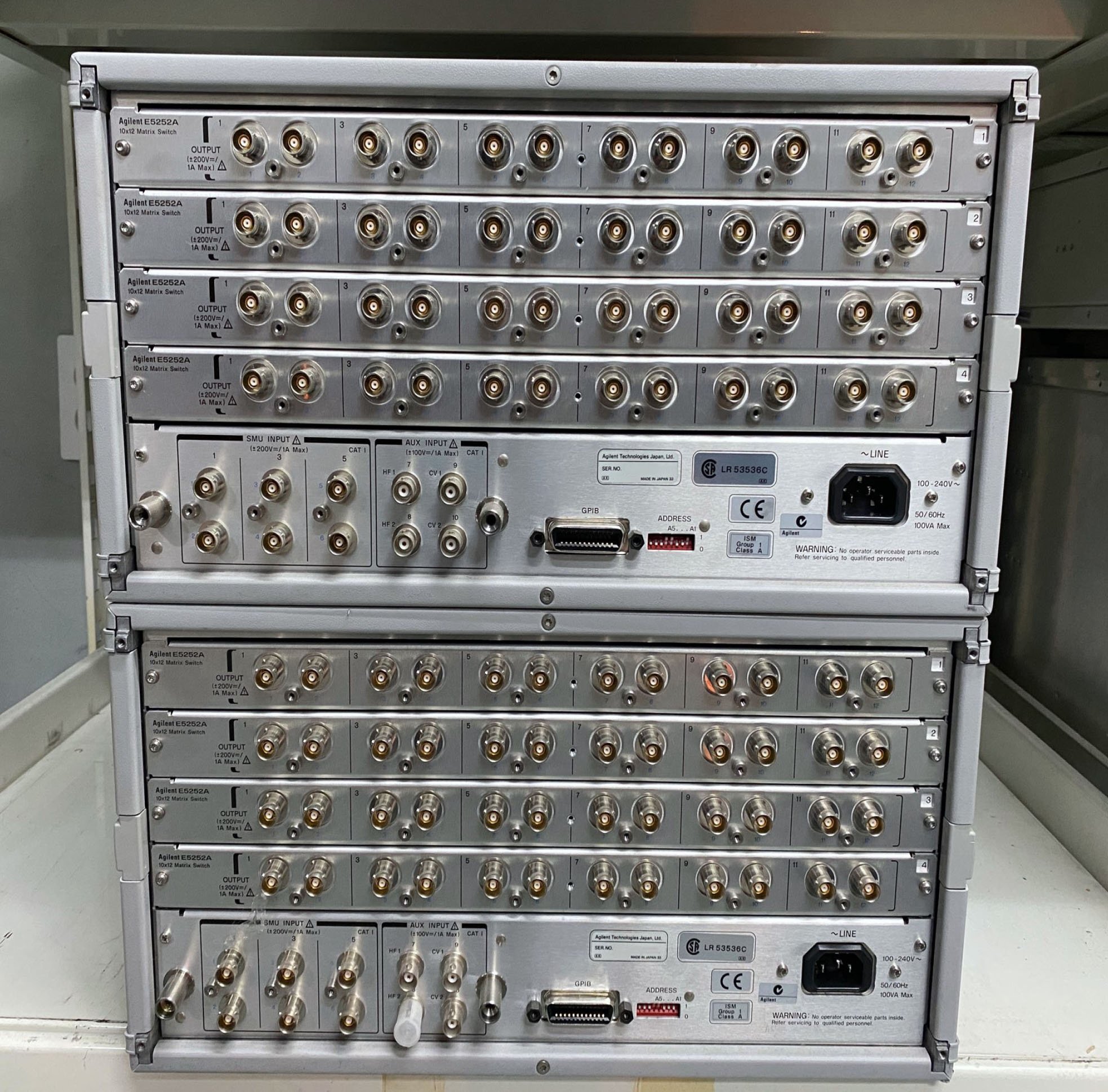 Photo Used AGILENT / HP / HEWLETT-PACKARD / KEYSIGHT Lot of electronic test equipment For Sale