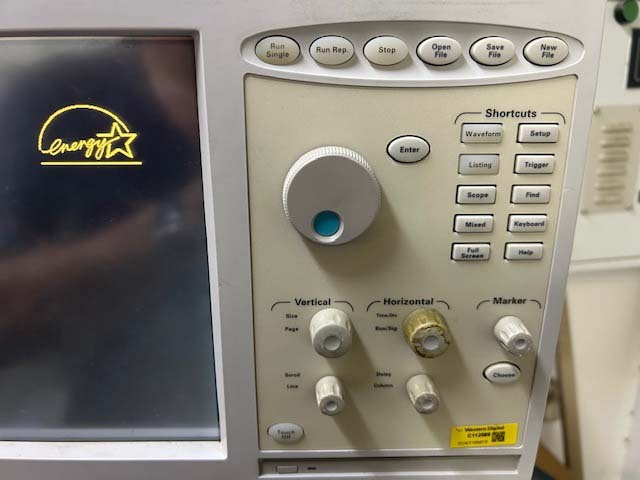 Photo Utilisé VARIOUS Lot of electronic test equipment À vendre