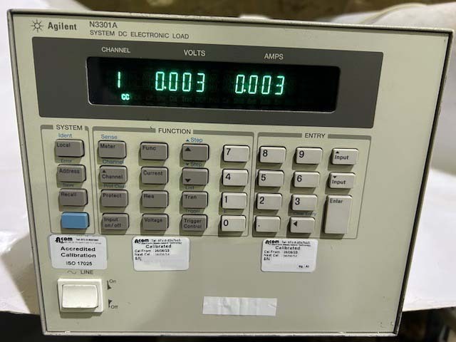 Photo Utilisé VARIOUS Lot of electronic test equipment À vendre