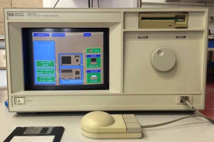 フォト（写真） 使用される AGILENT / HP / HEWLETT-PACKARD / KEYSIGHT Lot of equipment 販売のために