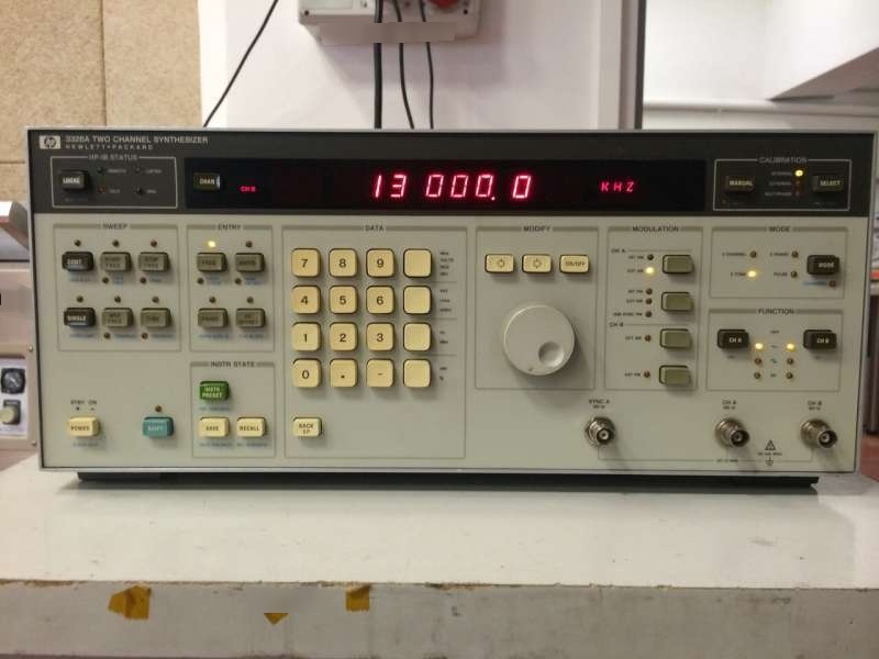 Photo Used AGILENT / HP / HEWLETT-PACKARD / KEYSIGHT Lot of equipment For Sale