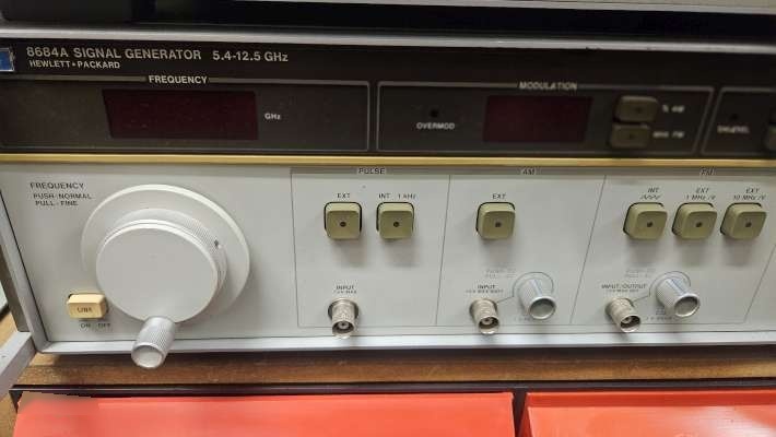 Photo Used AGILENT / HP / HEWLETT-PACKARD / KEYSIGHT Lot of equipment For Sale