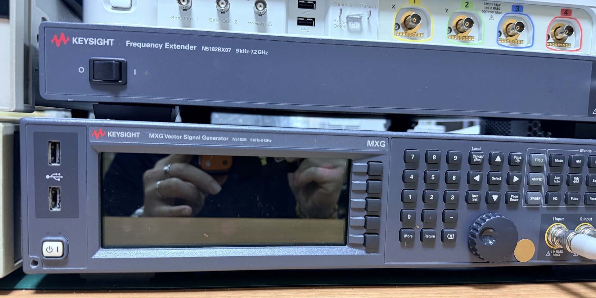 图为 已使用的 AGILENT / HP / HEWLETT-PACKARD / KEYSIGHT Lot of electronic test equipment 待售