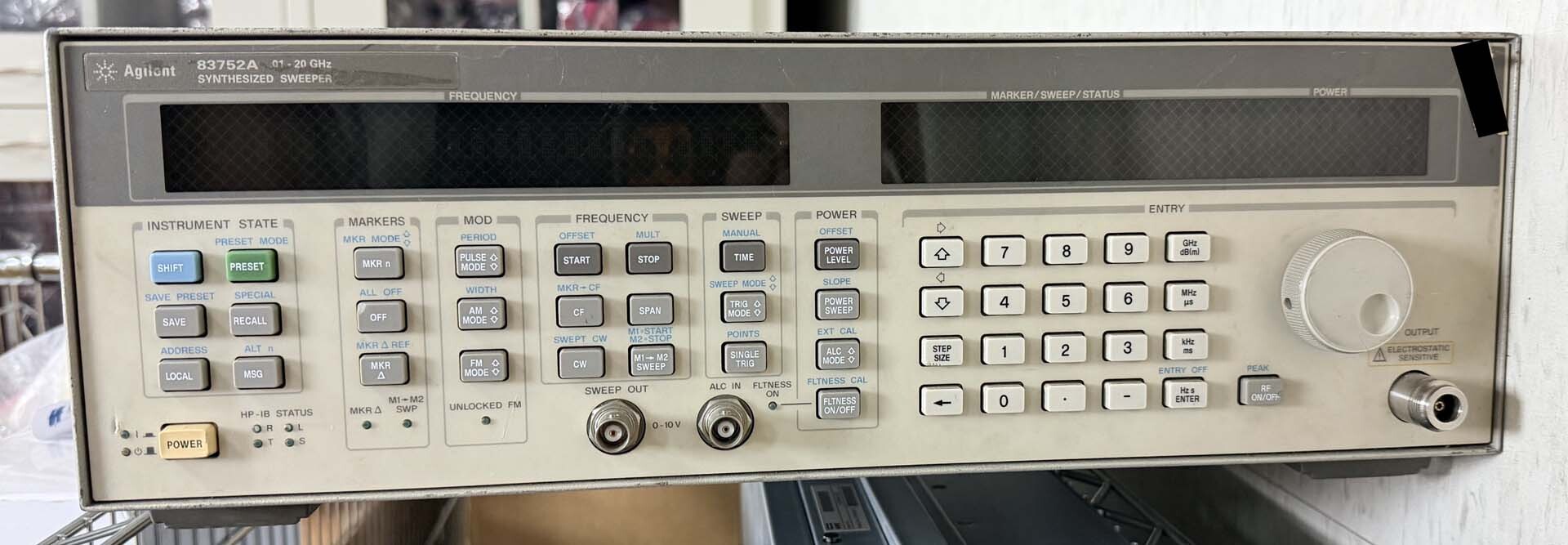 图为 已使用的 AGILENT / HP / HEWLETT-PACKARD / KEYSIGHT Lot of electronic test equipment 待售