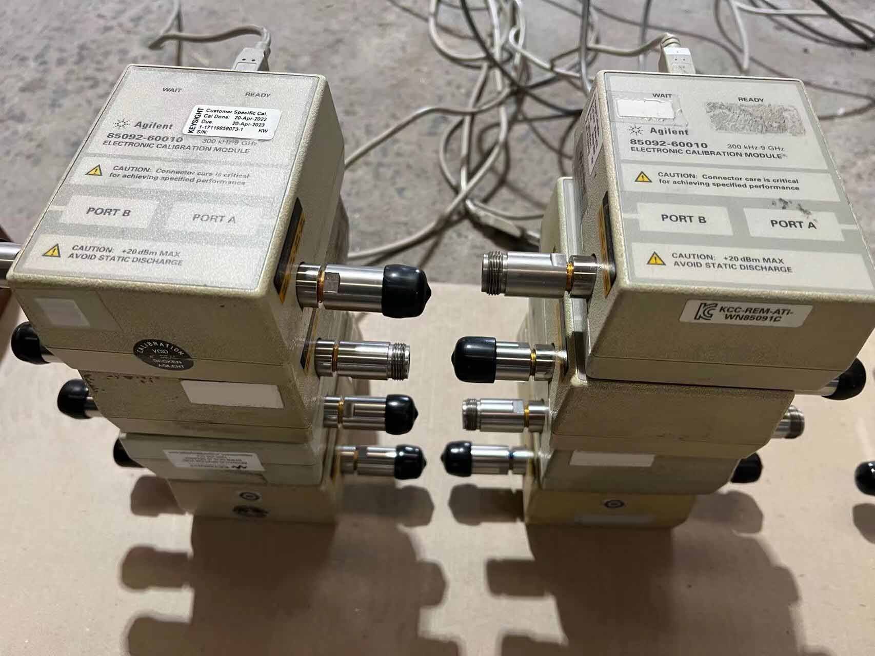 フォト（写真） 使用される AGILENT / HP / HEWLETT-PACKARD / KEYSIGHT Lot of electronic test equipment 販売のために