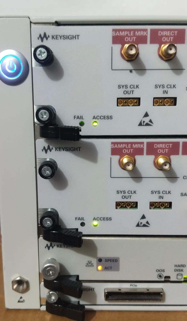Foto Verwendet AGILENT / HP / HEWLETT-PACKARD / KEYSIGHT M9505A Zum Verkauf