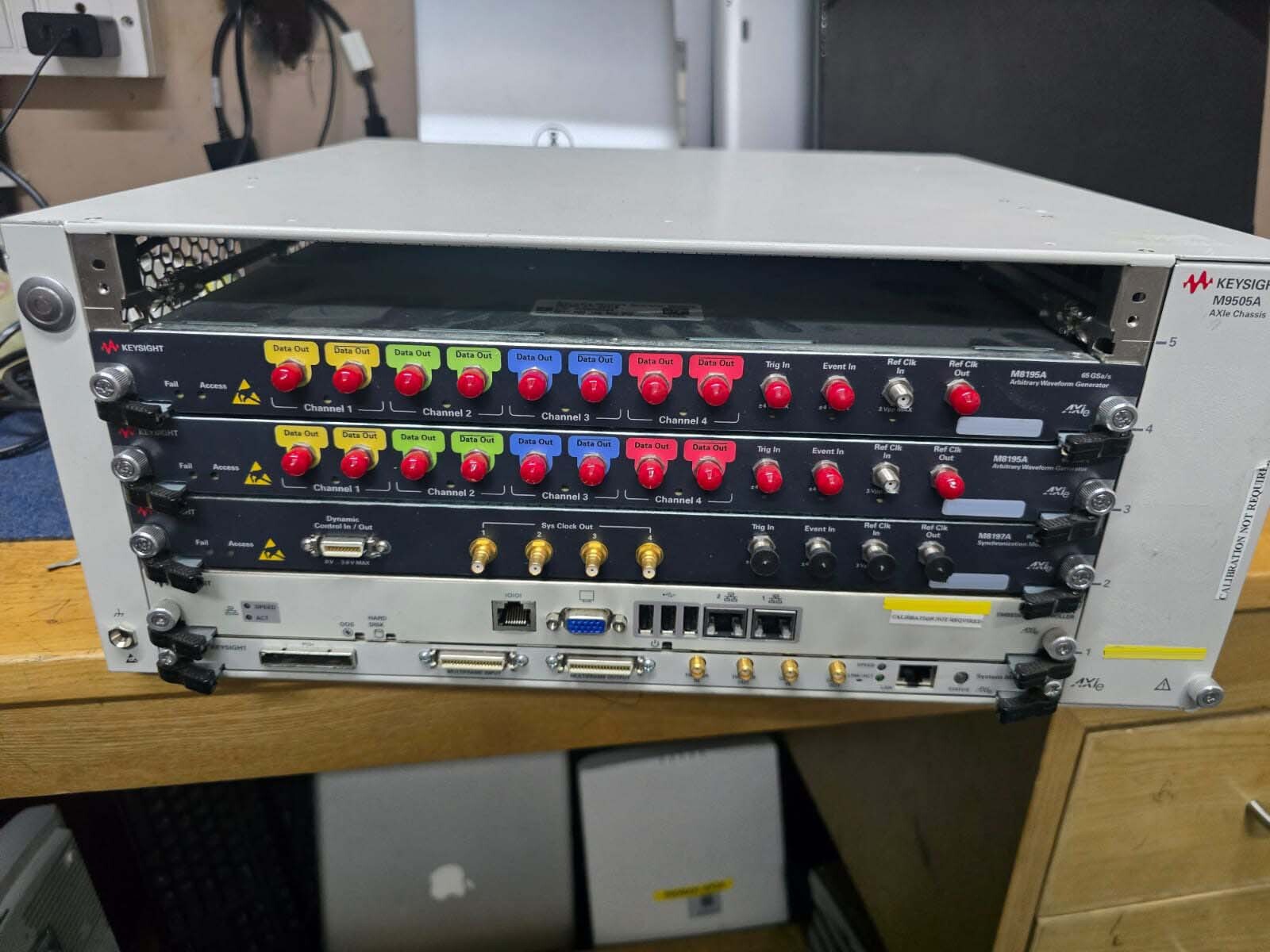 Photo Utilisé AGILENT / HP / HEWLETT-PACKARD / KEYSIGHT M9505A À vendre