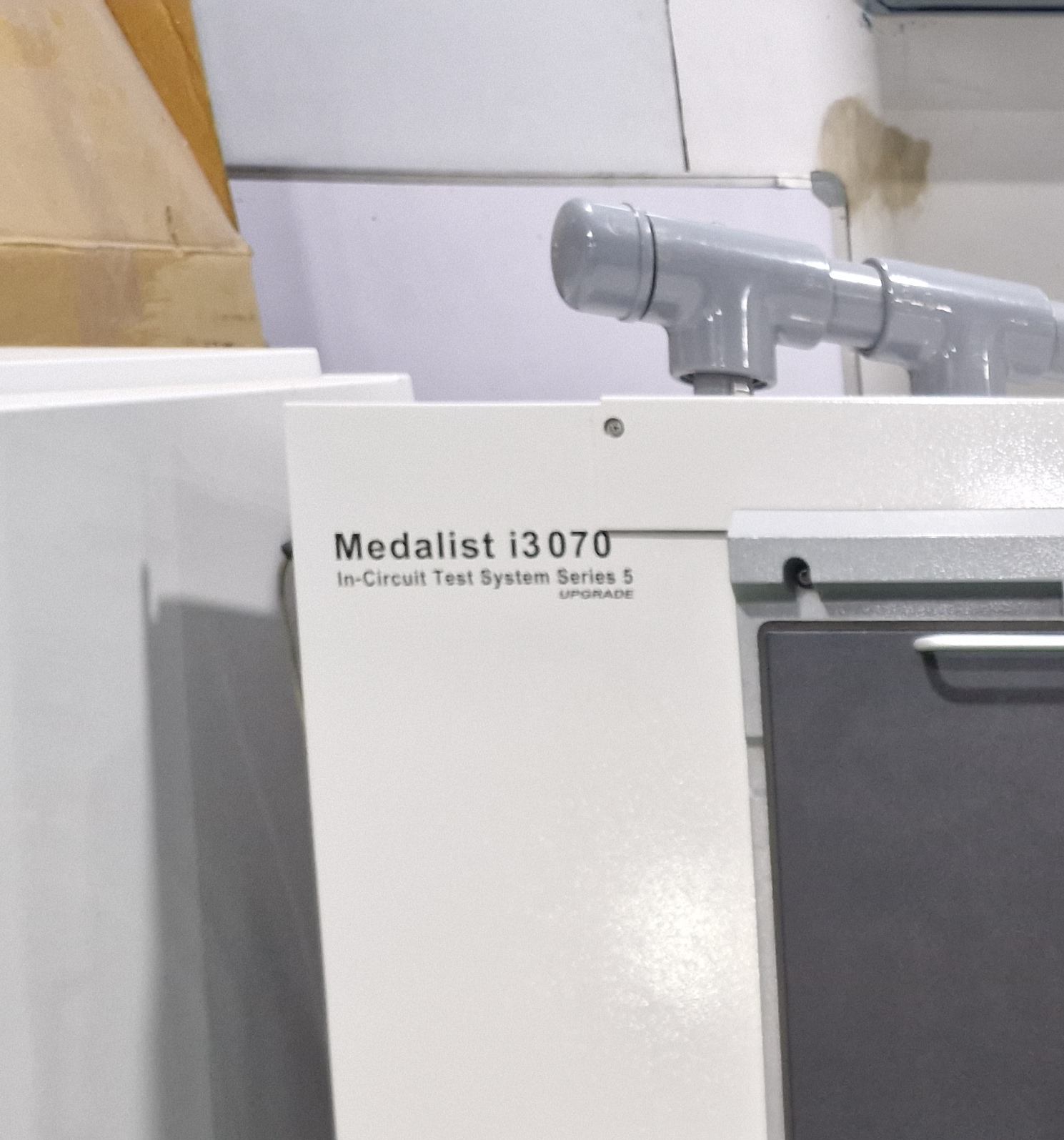사진 사용됨 AGILENT / HP / HEWLETT-PACKARD / KEYSIGHT Medalist i3070 Series 3 판매용