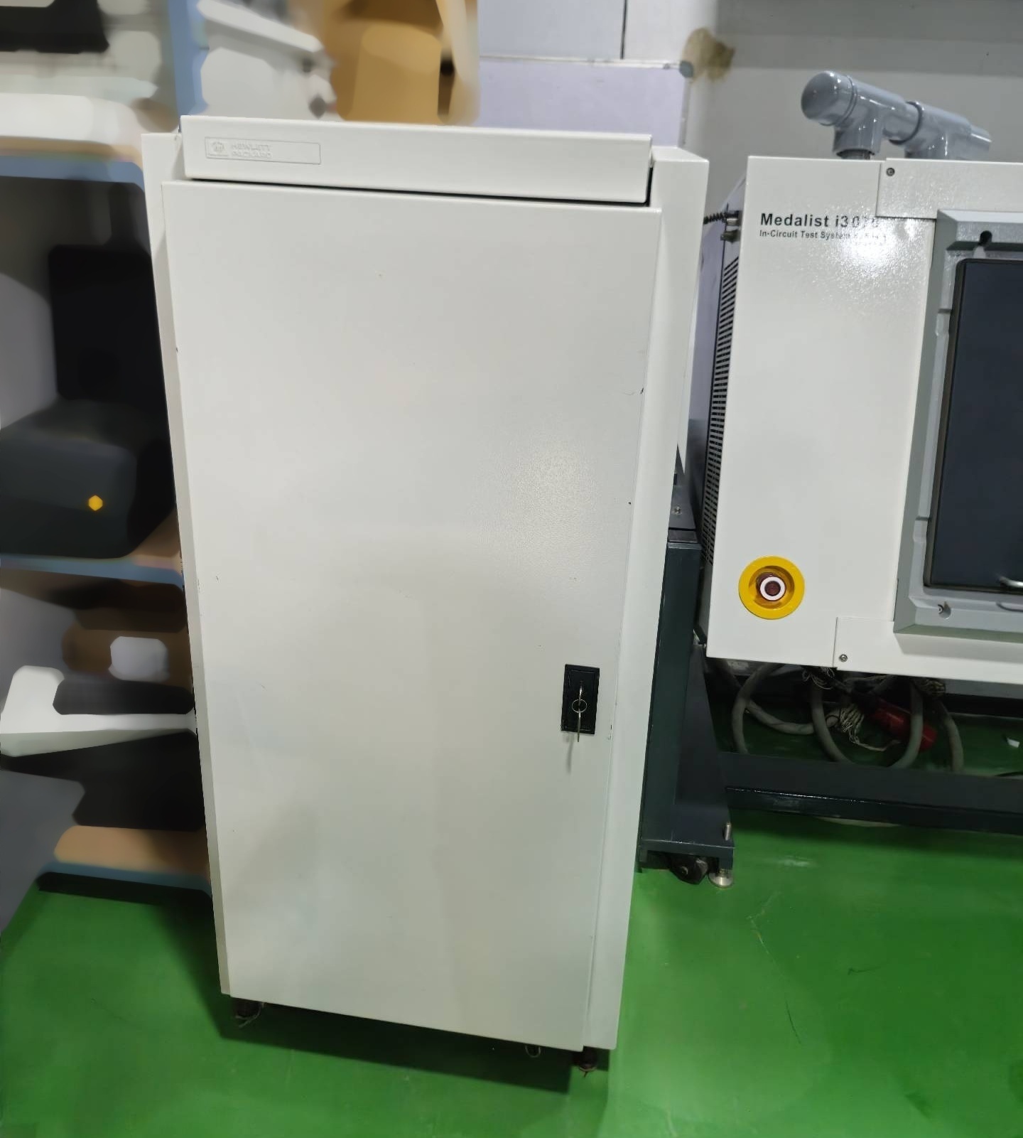 사진 사용됨 AGILENT / HP / HEWLETT-PACKARD / KEYSIGHT Medalist i3070 Series 3 판매용