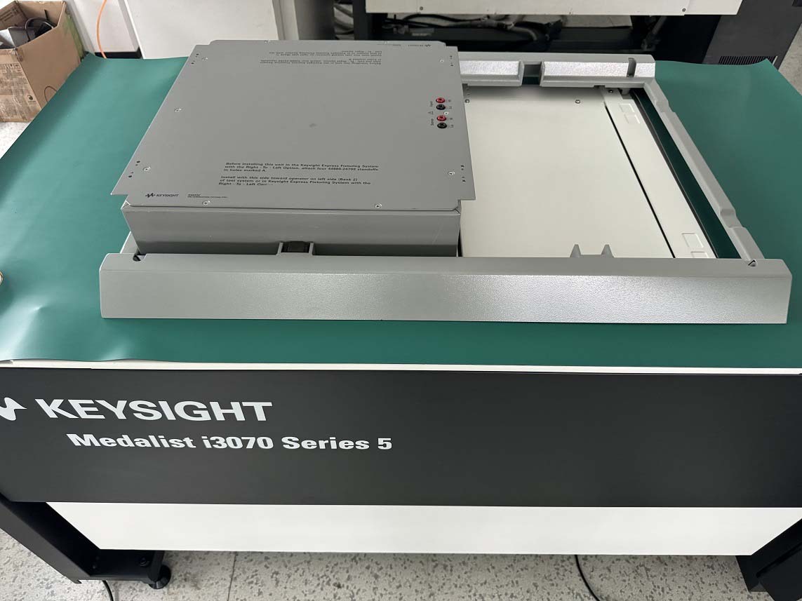 圖為 已使用的 AGILENT / HP / HEWLETT-PACKARD / KEYSIGHT Medalist i3070 Series 5 待售