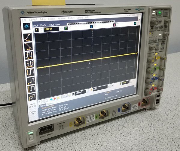 Photo Used AGILENT / HP / HEWLETT-PACKARD / KEYSIGHT MSO9064A For Sale