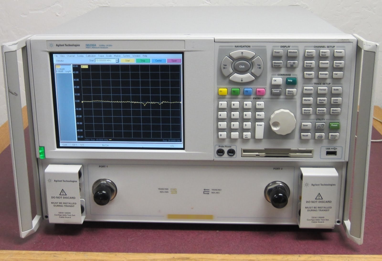Foto Verwendet AGILENT / HP / HEWLETT-PACKARD / KEYSIGHT N5230A Zum Verkauf