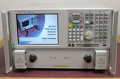 Foto Verwendet AGILENT / HP / HEWLETT-PACKARD / KEYSIGHT N5230A Zum Verkauf