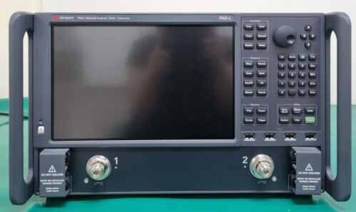 フォト（写真） 使用される AGILENT / HP / HEWLETT-PACKARD / KEYSIGHT N5235B 販売のために