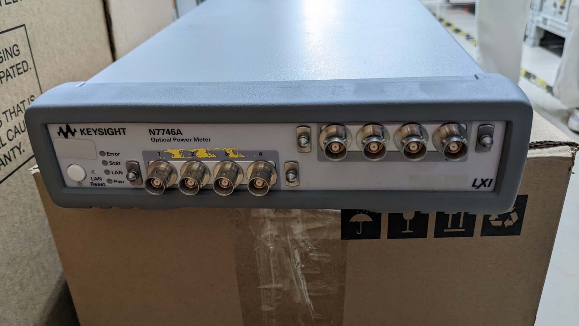 Photo Utilisé AGILENT / HP / HEWLETT-PACKARD / KEYSIGHT N7745A  À vendre