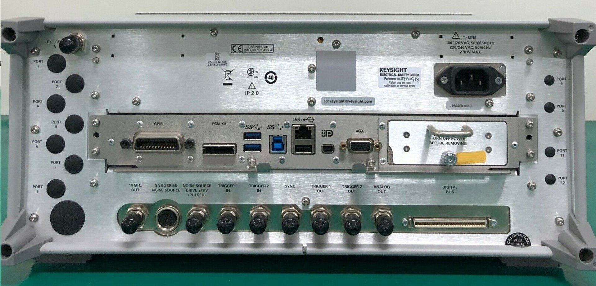 Photo Used AGILENT / HP / HEWLETT-PACKARD / KEYSIGHT N9000A For Sale