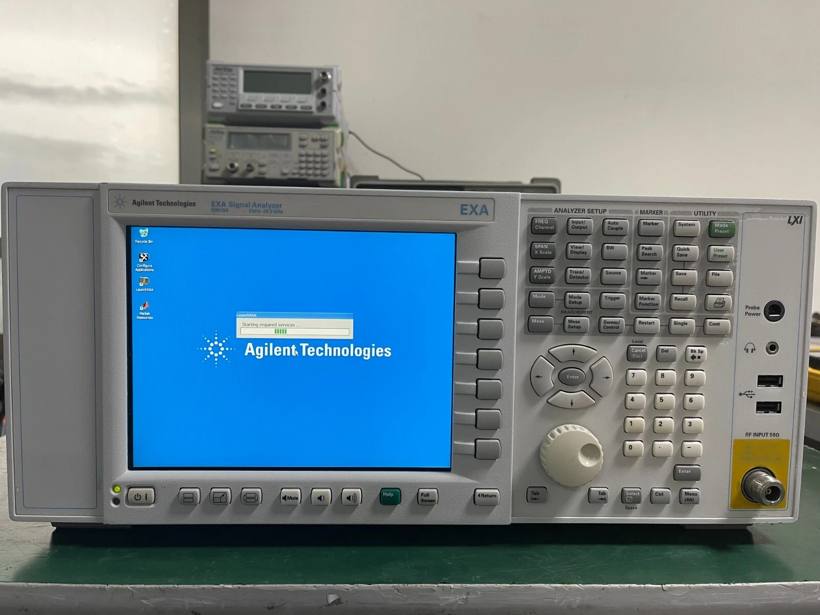 フォト（写真） 使用される AGILENT / HP / HEWLETT-PACKARD / KEYSIGHT N9010A 販売のために