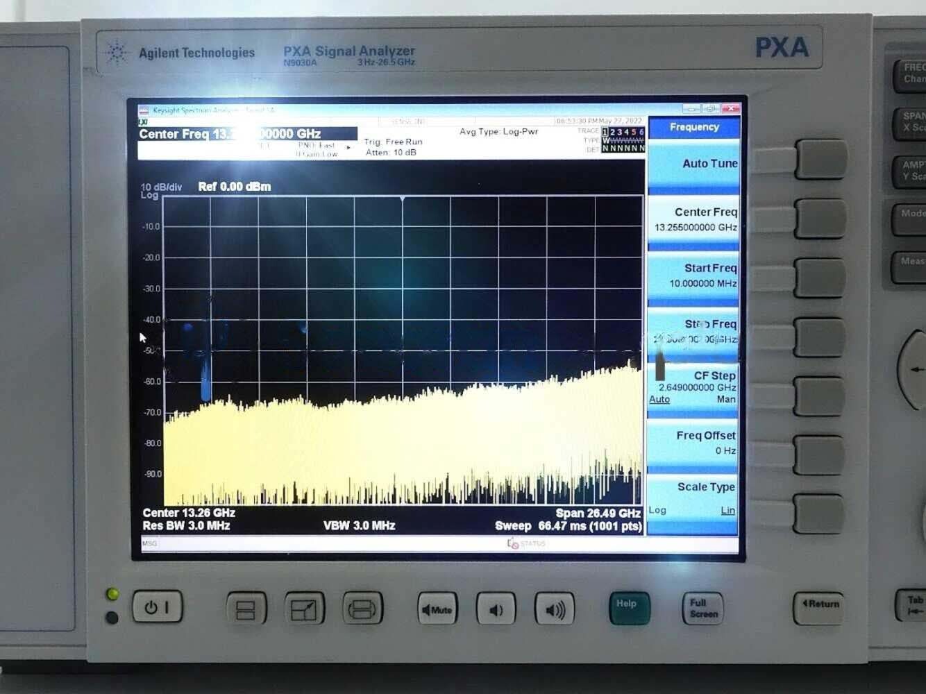 Photo Used AGILENT / HP / HEWLETT-PACKARD / KEYSIGHT N9030A For Sale