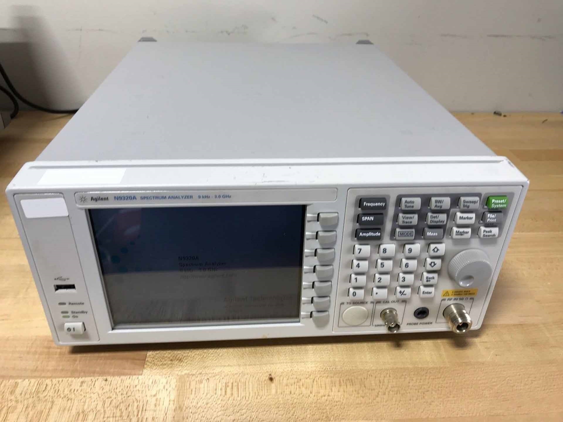 Foto Verwendet AGILENT / HP / HEWLETT-PACKARD / KEYSIGHT N9320A Zum Verkauf