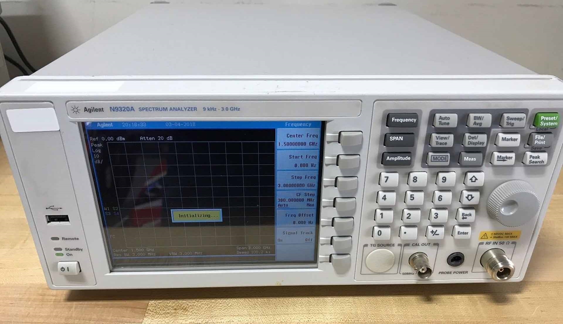 Foto Verwendet AGILENT / HP / HEWLETT-PACKARD / KEYSIGHT N9320A Zum Verkauf