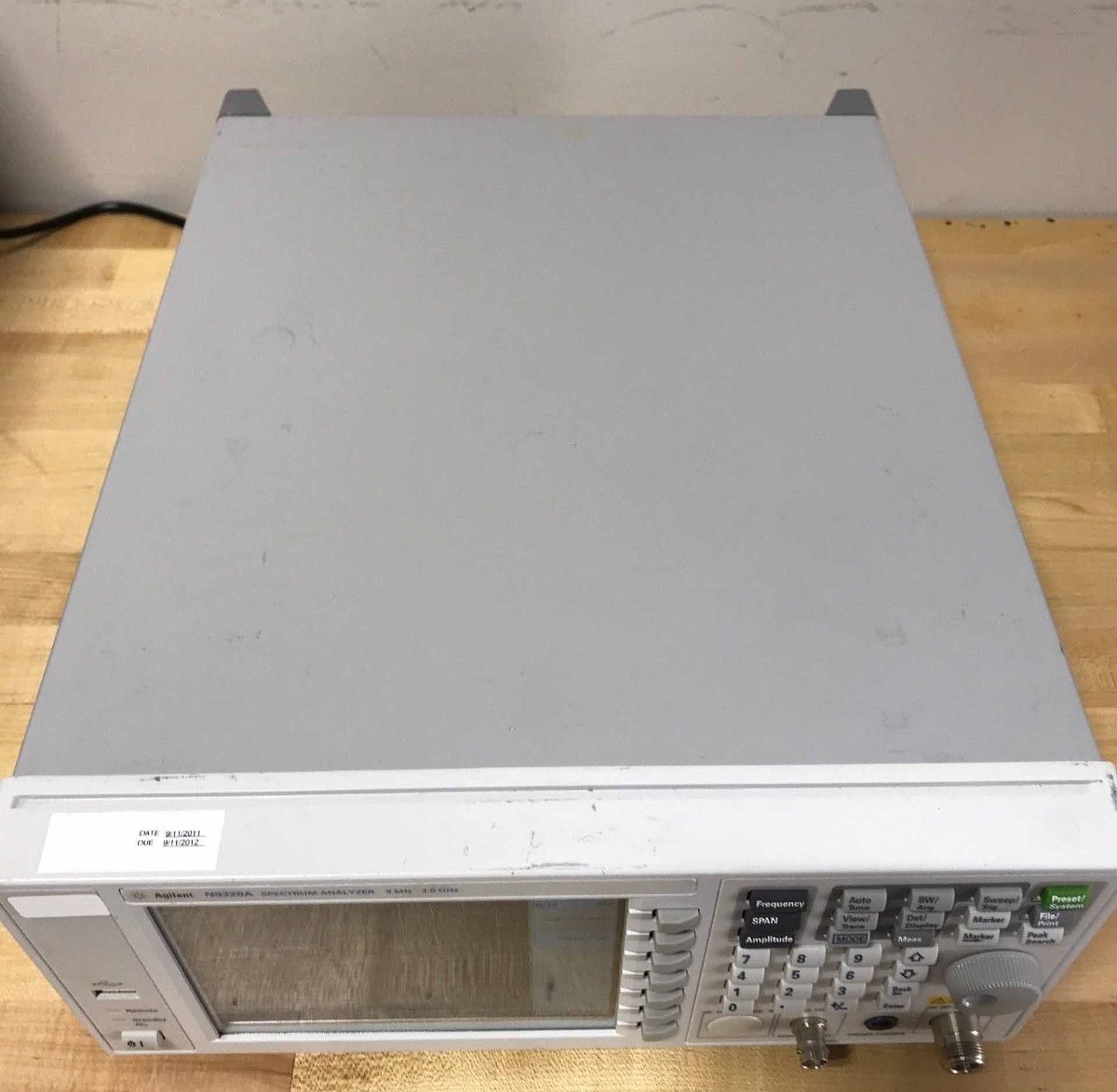 Foto Verwendet AGILENT / HP / HEWLETT-PACKARD / KEYSIGHT N9320A Zum Verkauf