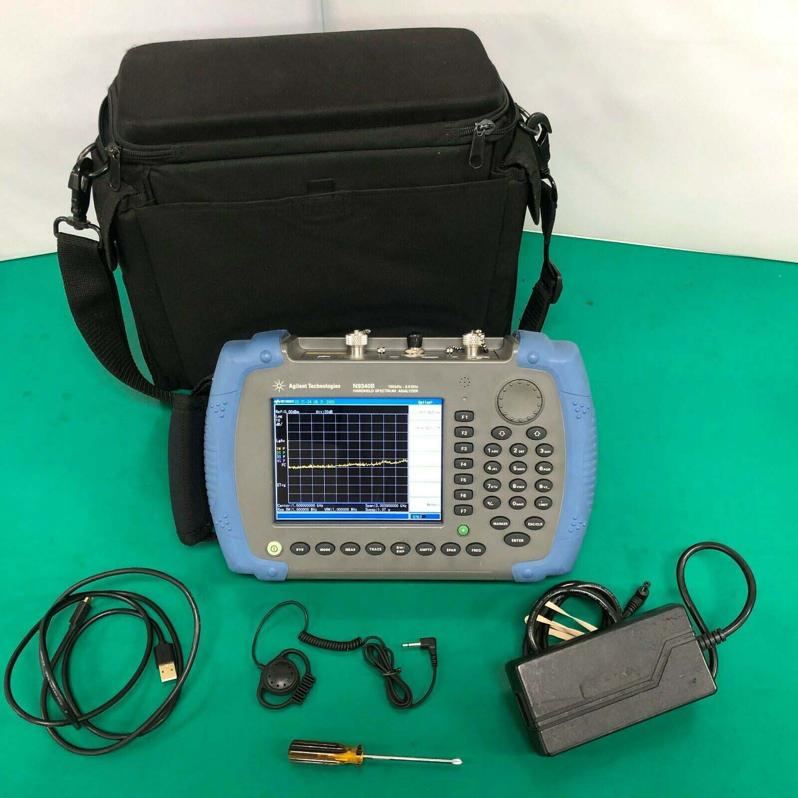 Foto Verwendet AGILENT / HP / HEWLETT-PACKARD / KEYSIGHT N9340B Zum Verkauf