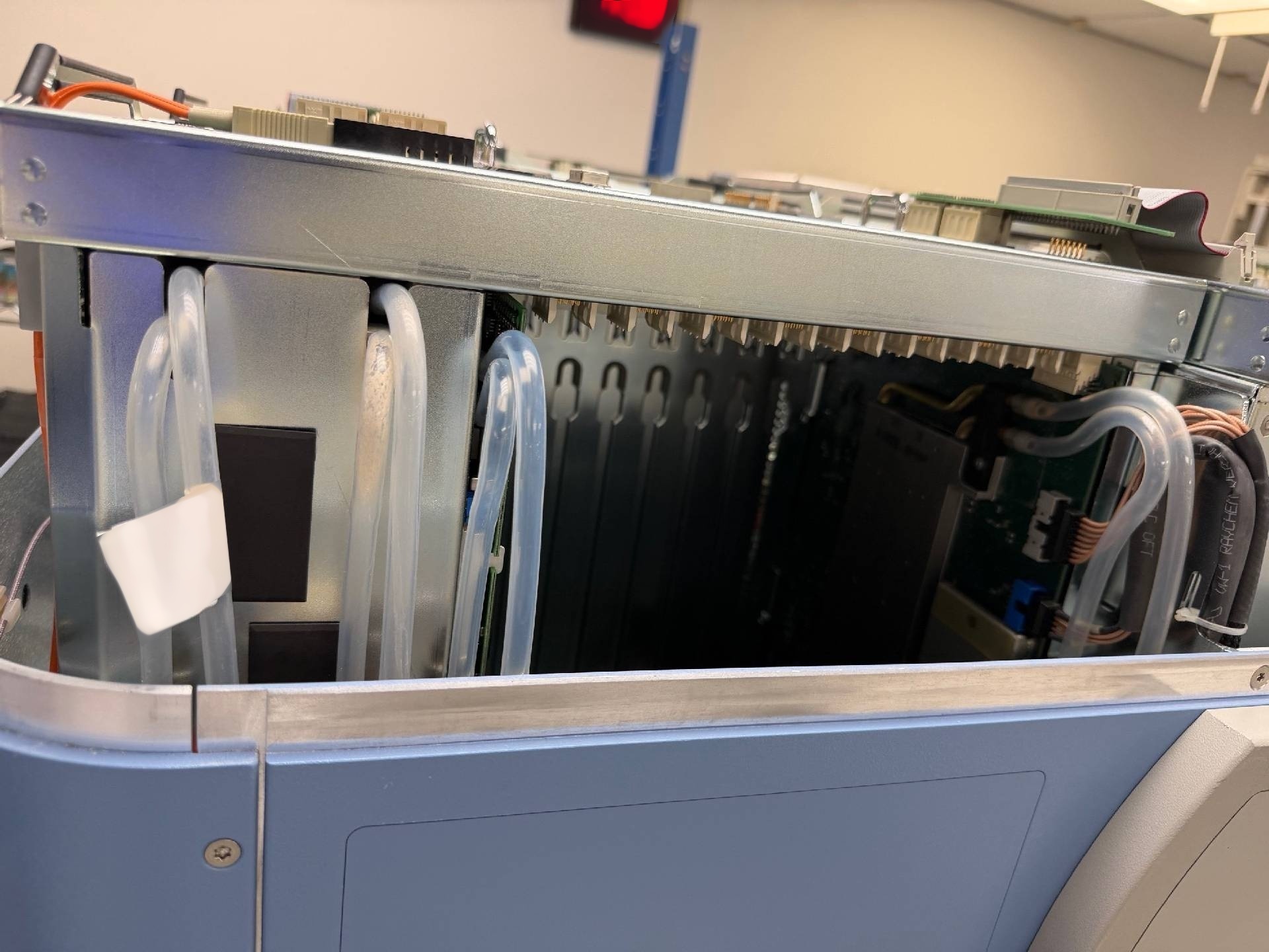 Photo Utilisé AGILENT / HP / HEWLETT-PACKARD / VERIGY / ADVANTEST 93000 SOC P600 À vendre