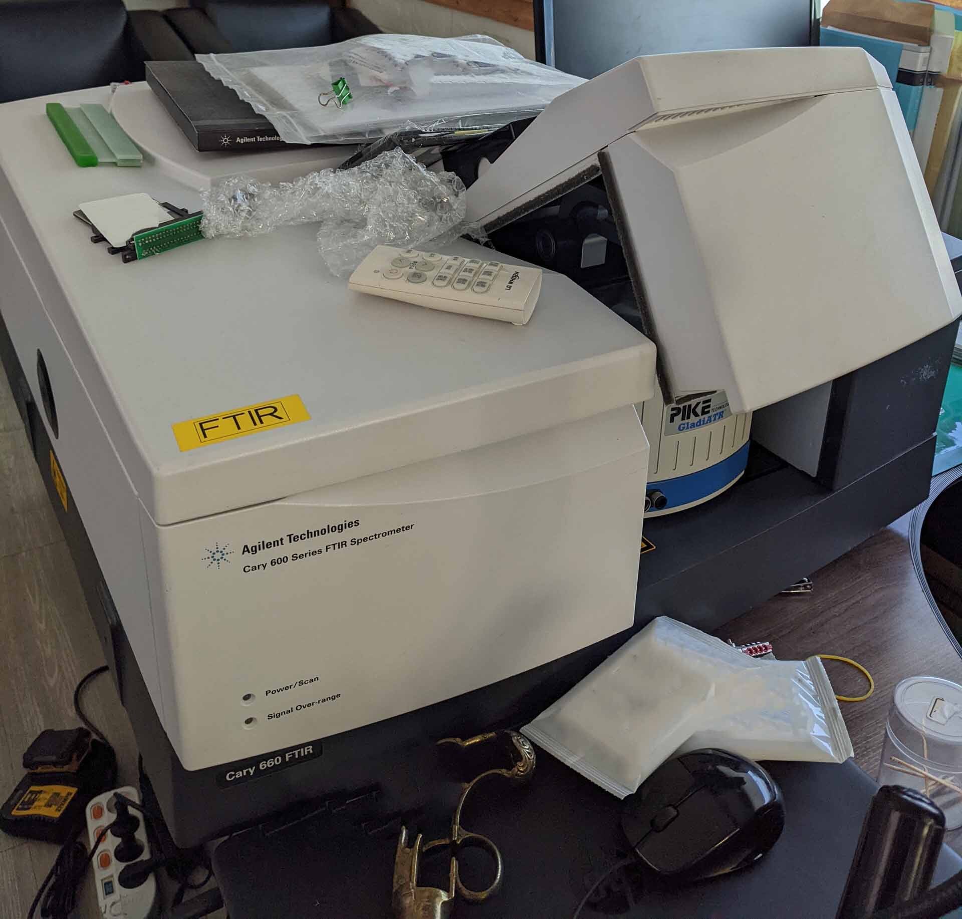 Photo Used AGILENT / HP / HEWLETT-PACKARD / VERIGY / ADVANTEST Cary 660 For Sale