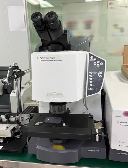 Foto Verwendet AGILENT / HP / HEWLETT-PACKARD / VERIGY / ADVANTEST CARY 670 Zum Verkauf